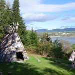 Les wigwam (euh je sais pas comment ça s'écrit). La différence avec un tipi ? Les wigwam sont fixe et restent installés plusieurs années.